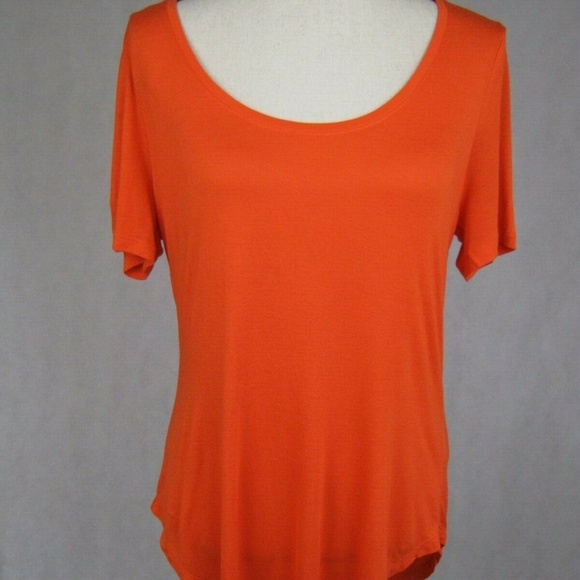 Old Navy Tops - NWT Old Navy Women’s Medium Orange Knit T-Shirt